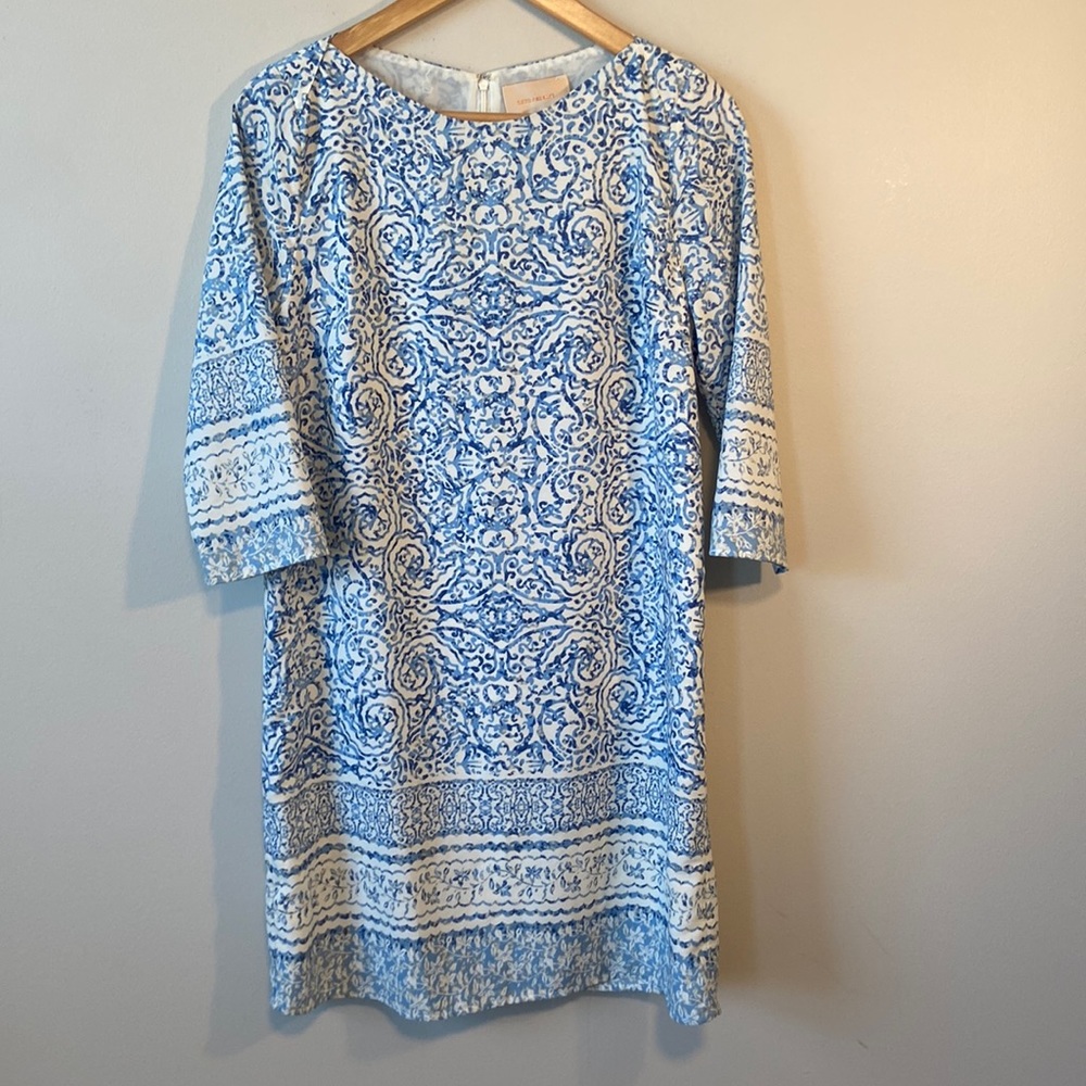 Skies Are Blue Scroll Print Shift Dress